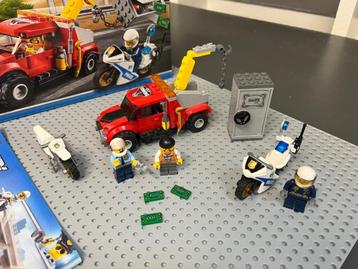 Lego city 60137 sleeptruck met politie