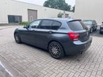BMW 116i Sport / Airco / PDC / Cruise / 17 inch, Te koop, Zilver of Grijs, Airconditioning, Stadsauto