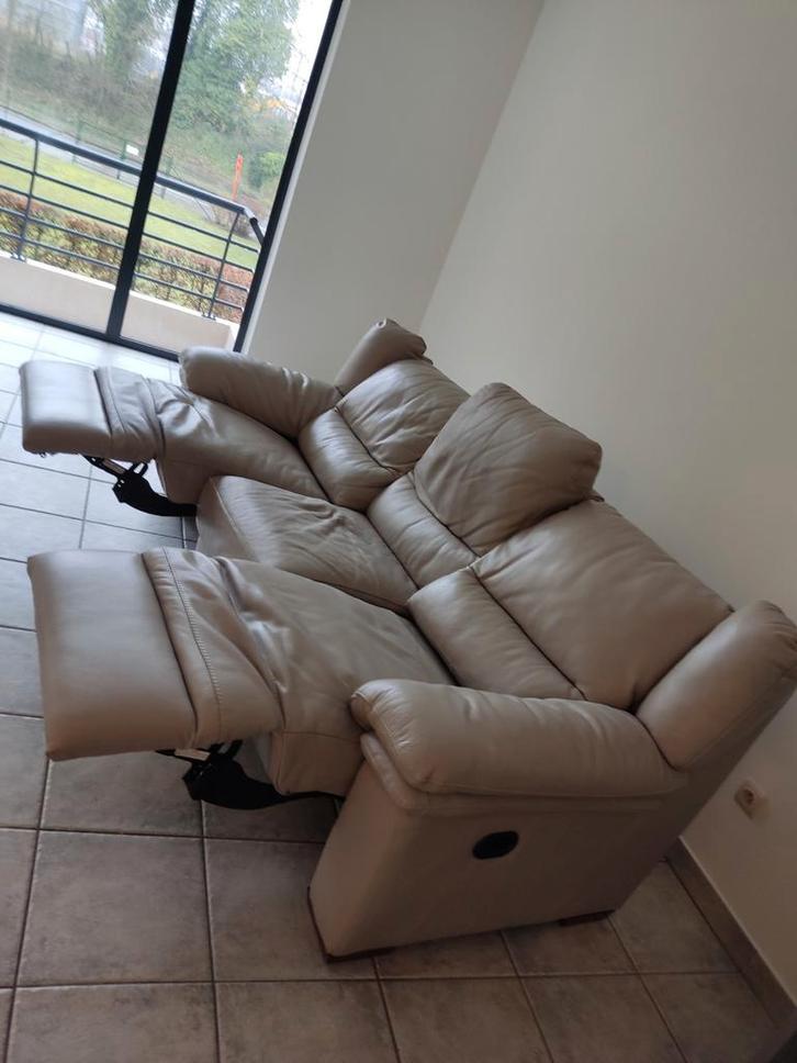 Gratis: Comfortabele 3 zit met 2  elektr. ligdelen, Huis en Inrichting, Zetels | Zetels, Ophalen