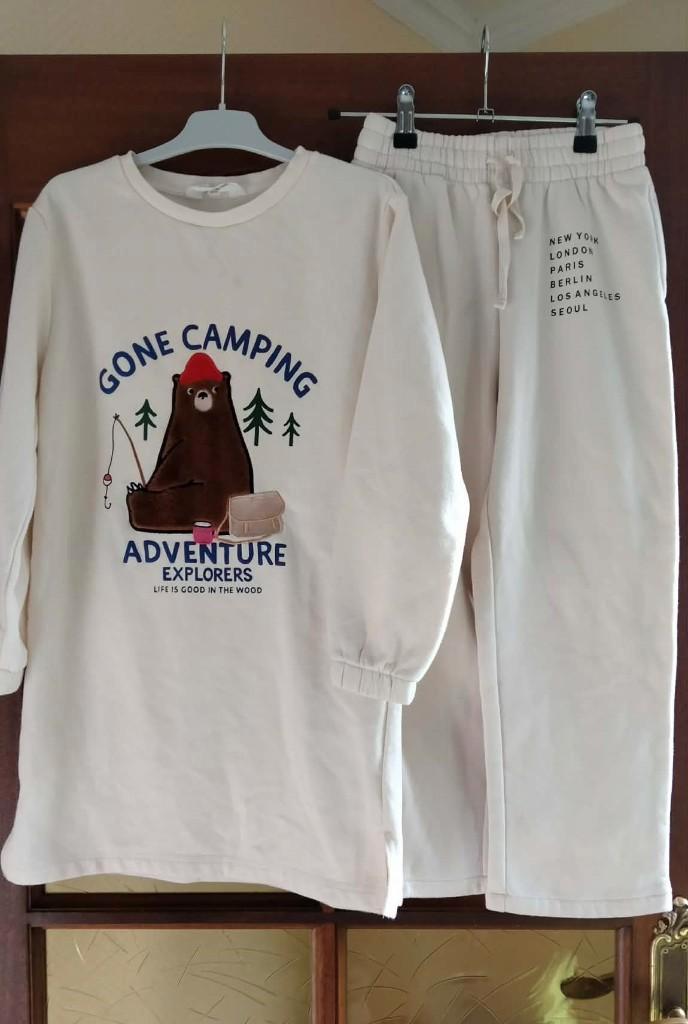 set meisje pull / jogging broek maat 134 - 140, Kinderen en Baby's, Kinderkleding | Maat 134, Zo goed als nieuw, Meisje, Setje