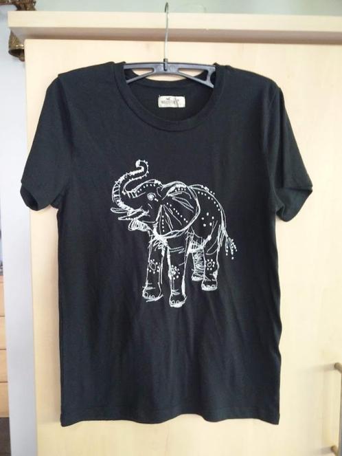Tshirt Hollister  en  Tshirt NIKE.   maat M., Kleding | Dames, T-shirts, Zo goed als nieuw, Maat 38/40 (M), Overige kleuren, Korte mouw