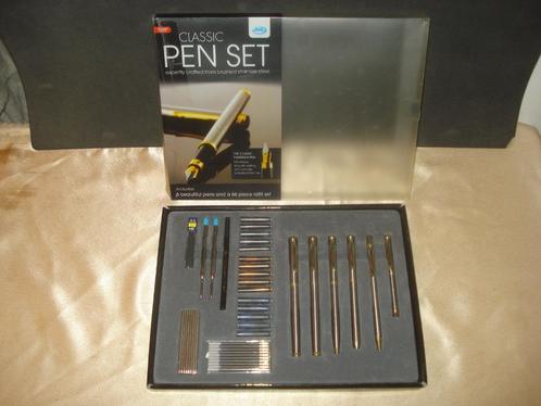 Coffret avec 6 Stylos-Billes, Porte-Mine, Stylo et Recharges, Verzamelen, Pennenverzamelingen, Nieuw, Vulpen, Overige merken, Met doosje