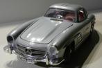 Schaalmodel 1/18  :  Mercedes  300  SL  ,  1954, Hobby en Vrije tijd, Modelauto's | 1:18, Ophalen of Verzenden, Burago