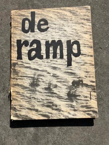 BOEK DE RAMP OVER DE WATERSNOODRAMP 1953 MET LANDKAART beschikbaar voor biedingen