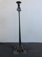 Metalen kandelaar, Ophalen