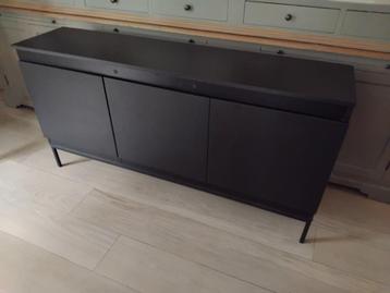 wandkast + salontafel zwart beschikbaar voor biedingen