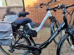 Twee elektrische fietsen 1 jaar oud  nog 1 jaar garantie, Fietsen en Brommers, Elektrische fietsen, Zo goed als nieuw, Ophalen