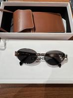 Celine triomphe metal zonnebril zilver, Handtassen en Accessoires, Zonnebrillen en Brillen | Dames, Ophalen, Zonnebril
