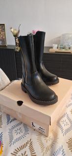 Hoge laarsjes  maat 26 zwart, Enfants & Bébés, Vêtements enfant | Chaussures & Chaussettes, Enlèvement
