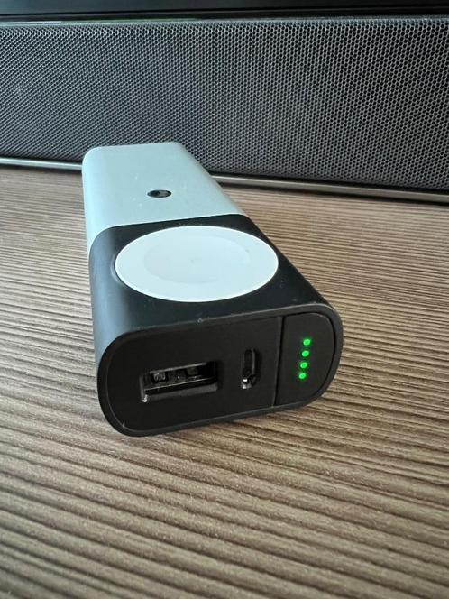 Apple Watch & AirPods PowerBank, Handtassen en Accessoires, Smartwatches, Zo goed als nieuw, Ophalen of Verzenden