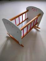 Houten poppenbedje, Ophalen