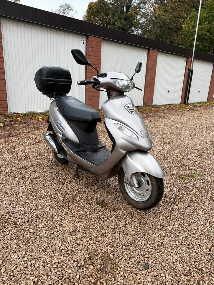 Scooter classe a, Fietsen en Brommers, Scooters | Peugeot, Zo goed als nieuw, Ophalen