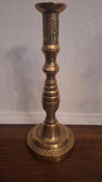Bronzen kandelaar.Vintage beschikbaar voor biedingen