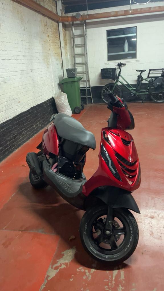 Piaggio Zip 125cc, Vélos & Vélomoteurs, Scooters | Vespa, Comme neuf, Enlèvement