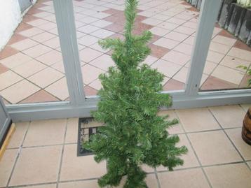 3 kunststof kerstbomen en lot kerstversieringen zie fotos beschikbaar voor biedingen