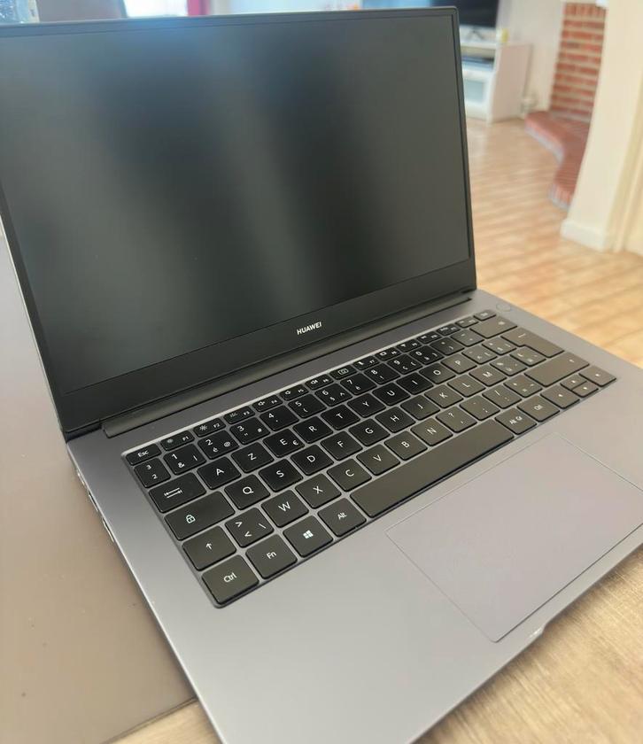 HUAWEI - LAPTOP-FBF8B7GM - MateBook D 14, Computers en Software, Windows Laptops, Zo goed als nieuw, 14 inch, SSD, 2 tot 3 Ghz