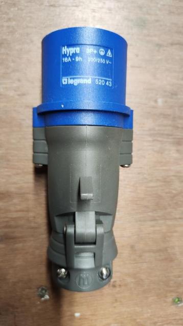 Legrand HYPRA IP44 Industrial Power Plug/Socket beschikbaar voor biedingen