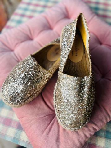 Nog mooie strand slippers zeer mooie staat nog maat 37 beschikbaar voor biedingen