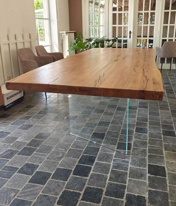 Prachtige eiken eettafel  beschikbaar voor biedingen