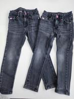 2 Zwarte jeansbroeken (maat 104), Meisje, Ophalen of Verzenden, Broek, Zo goed als nieuw