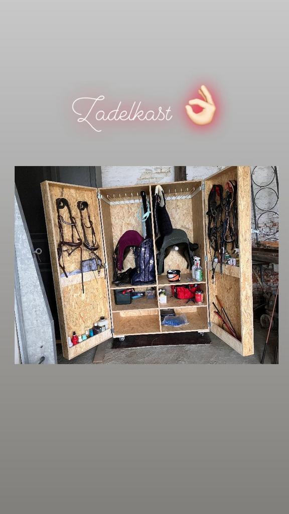 Zadelkast, Dieren en Toebehoren, Stalling en Weidegang, Stalling, Weidegang, Accessoires