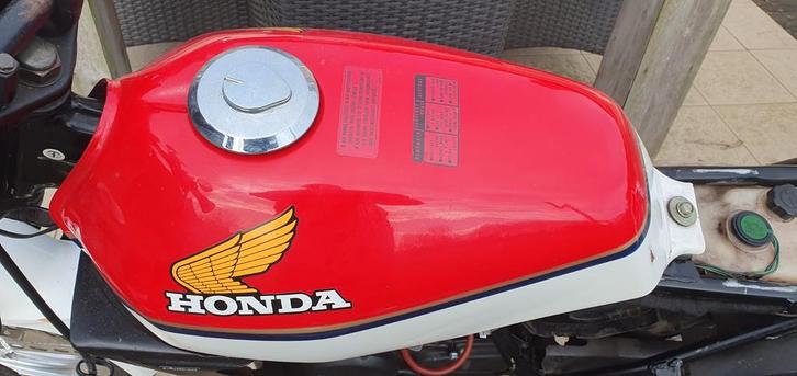 Tank, zijpanelen en kontje MBX 50 80 rode rothmans, Fietsen en Brommers, Brommeronderdelen | Algemeen, Tank, Ophalen