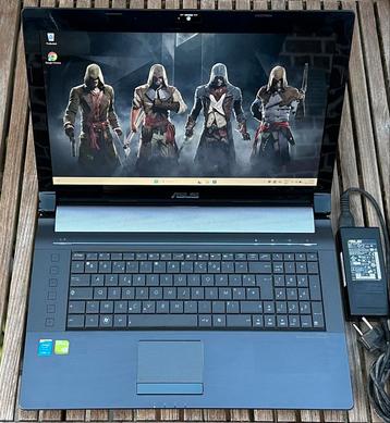 17.3”Asus/ i5 proc/8gb ram/256gb ssd/1000gb hdd/Win 11/Offic beschikbaar voor biedingen