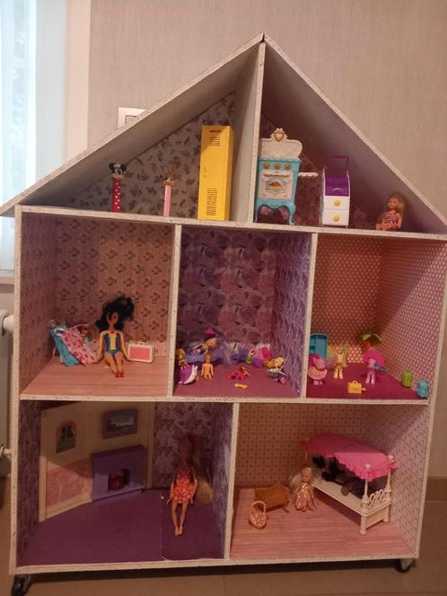maison de poupée / maison barbie, Enfants & Bébés, Jouets | Maisons de poupées, Utilisé, Maison de poupées, Enlèvement