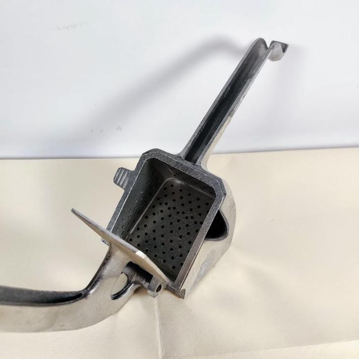 Vintage aluminium manuele Pers Keuken kookgerei..made Italy, Huis en Inrichting, Keuken | Potten en Pannen, Aluminium, Ophalen of Verzenden