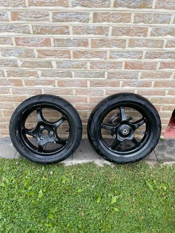 Set yamaha aerox velgen, Enlèvement