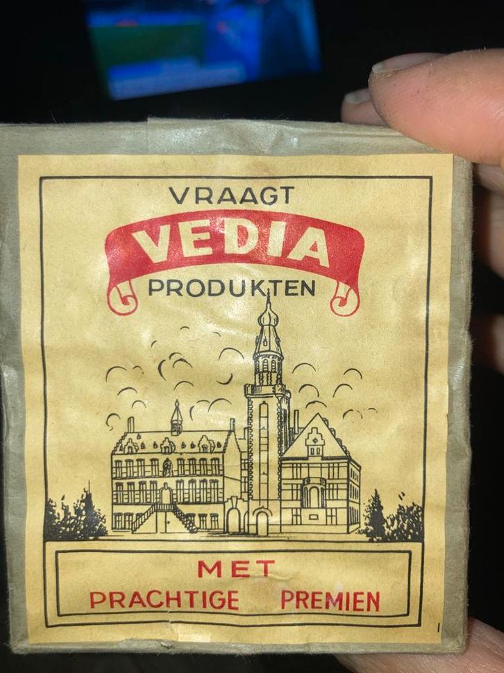 Luciferdoosjes meer dan 1OO jaar oud, Verzamelen, Rookartikelen, Aanstekers en Luciferdoosjes, Nieuw, Luciferdoosjes of -merken