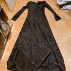 Robes noire en velours longs taille 36 38, Vêtements | Femmes, Robes, Enlèvement, Comme neuf
