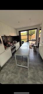 2 ijzerentafels te koop L1m26  H91cm. B60cm, Huis en Inrichting, Tafels | Eettafels, Ophalen