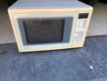 Microgolfoven Sanyo 49 cm op 42 cm beschikbaar voor biedingen