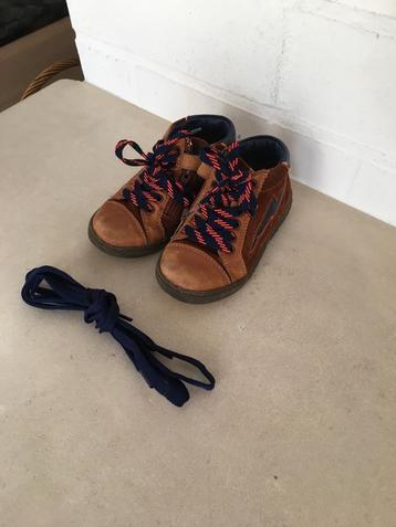 Schoenen met extra paar veters Stones and Bones maat 24, Kinderen en Baby's, Gebruikt, Schoenen, Ophalen of Verzenden, Stones & Bones