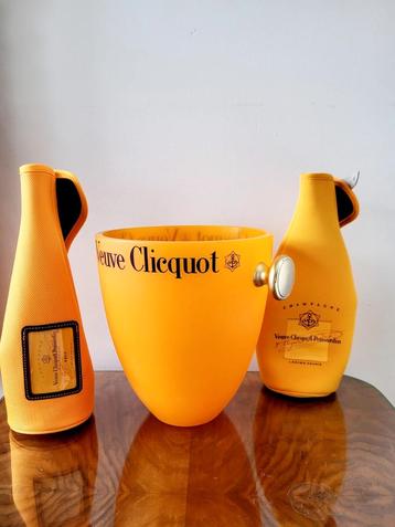 Veuve clicquot ijsemmer + coolhouders 2 beschikbaar voor biedingen