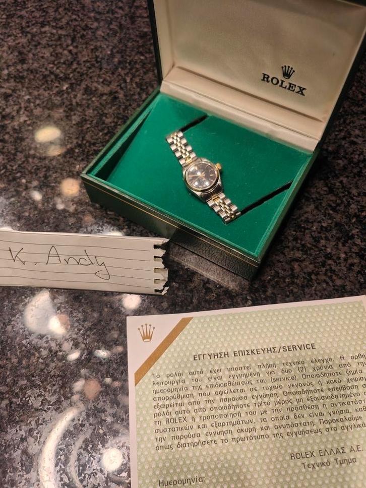 Rolex lady perpetual 26mm, Bijoux, Sacs & Beauté, Montres | Femmes, Enlèvement ou Envoi