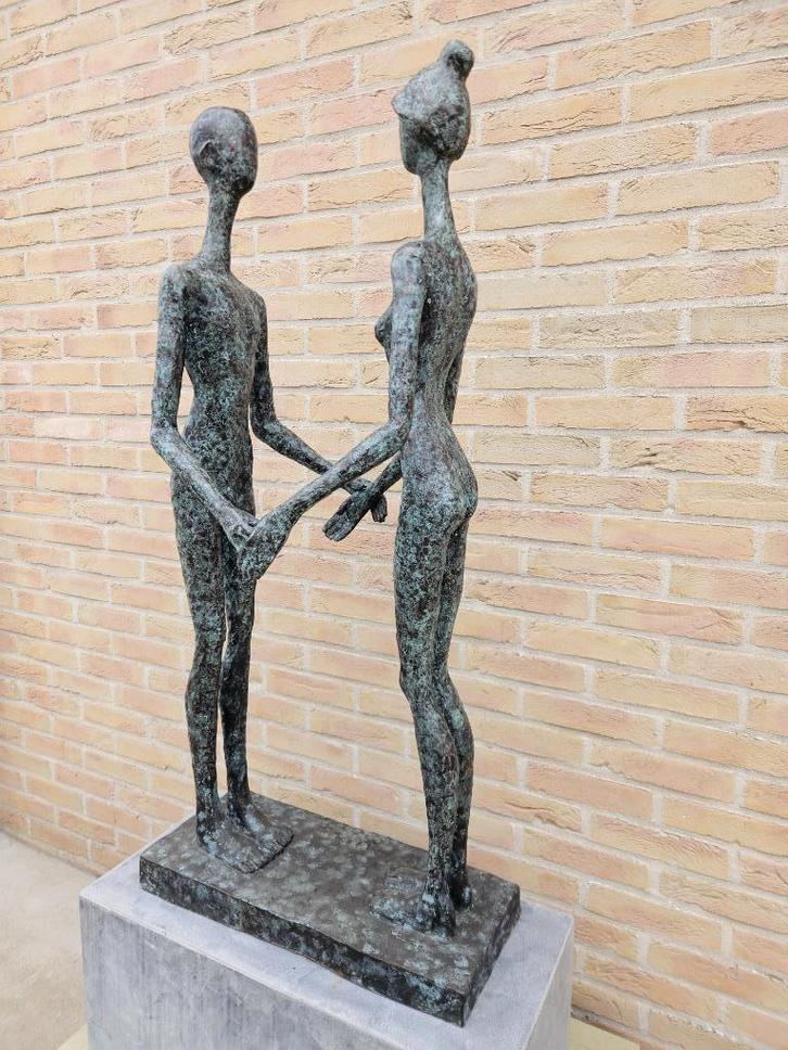 Bronzen kunstbeeld van modern/abstract koppel 'samen zijn ', Antiek en Kunst, Kunst | Beelden en Houtsnijwerken, Ophalen of Verzenden