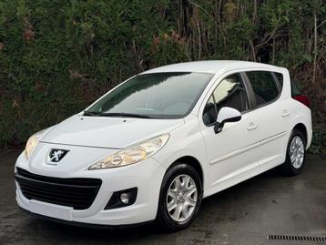 Peugeot 207 2012 111.000km 1.4 benzine 3250€ gekeurd voor vv beschikbaar voor biedingen