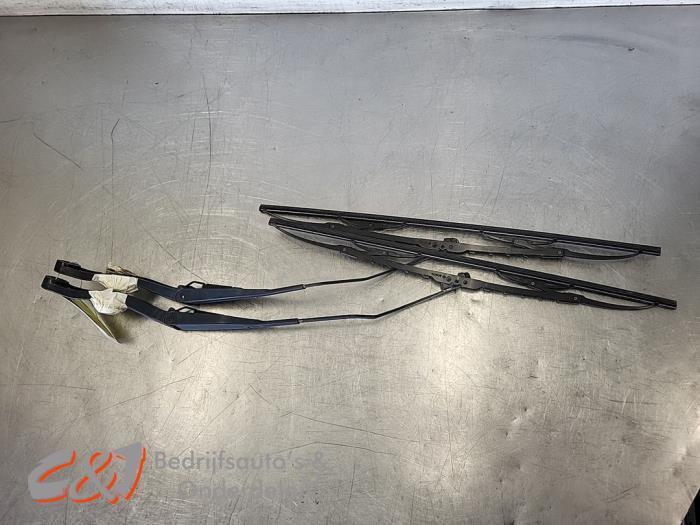 Ruitenwisserarm set van een Dodge RAM, Auto-onderdelen, Overige Auto-onderdelen, Dodge, Gebruikt, 3 maanden garantie, Ophalen of Verzenden