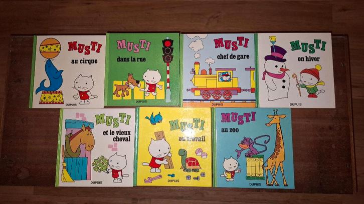 collection albums MUSTI vintage années 1970 (11), Livres, Livres pour enfants | 0 an et plus, Utilisé, Enlèvement