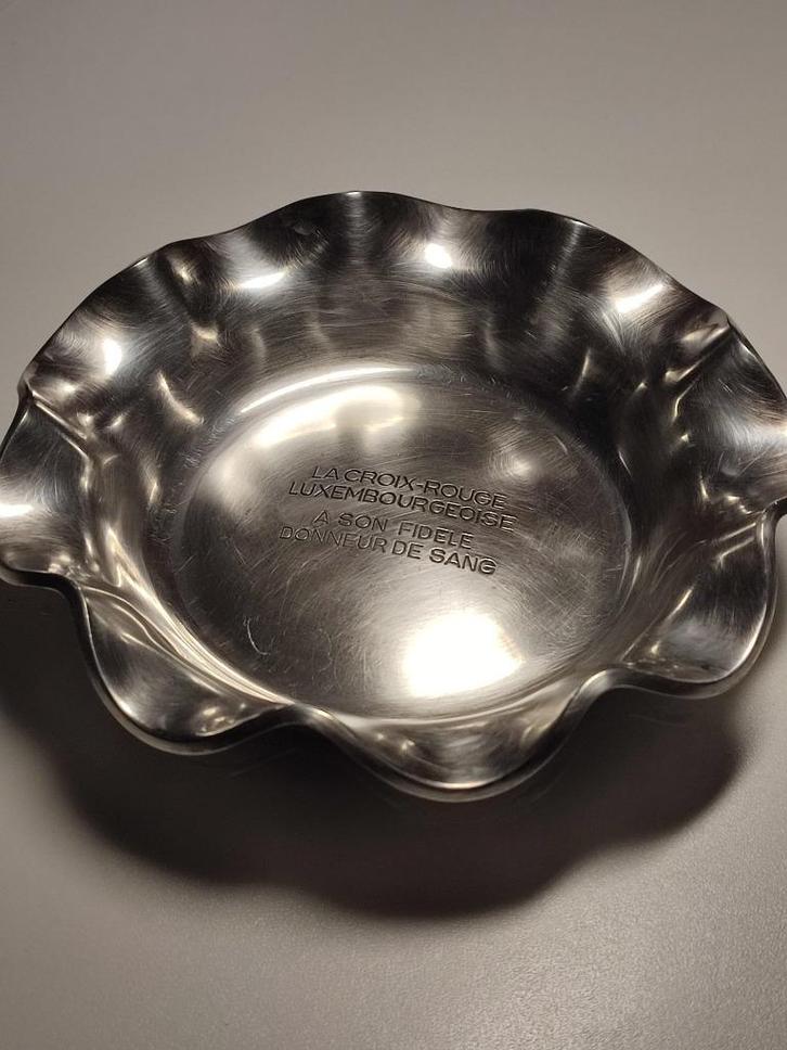 Coupelle en métal argenté Wiskemann, Antiquités & Art, Antiquités | Argent & Or, Argent, Enlèvement ou Envoi