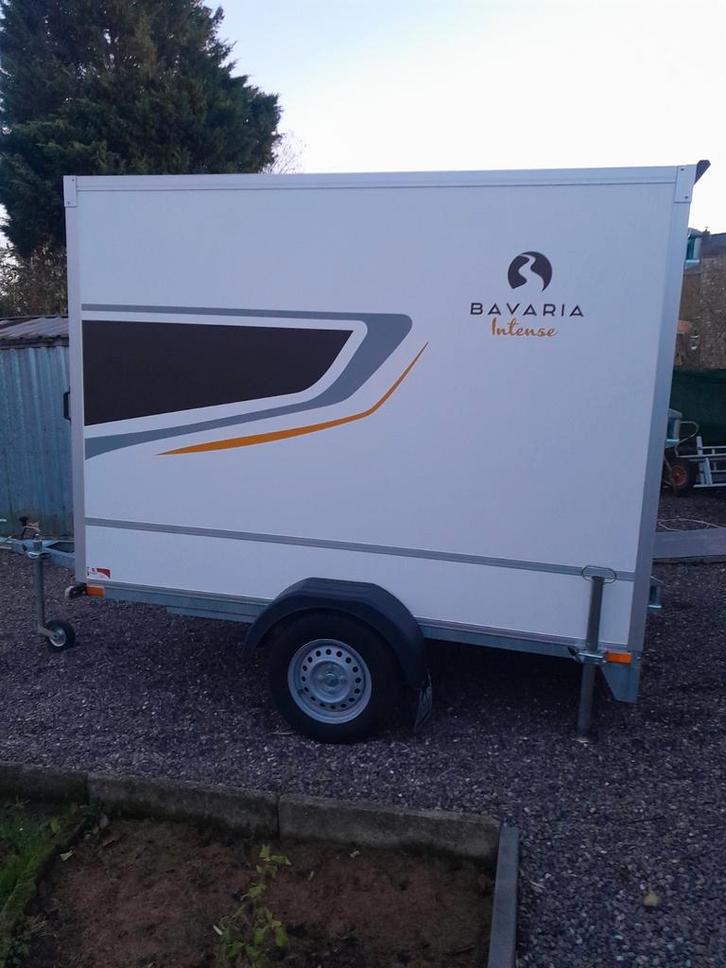 Remorque fermée, Autos : Divers, Remorques