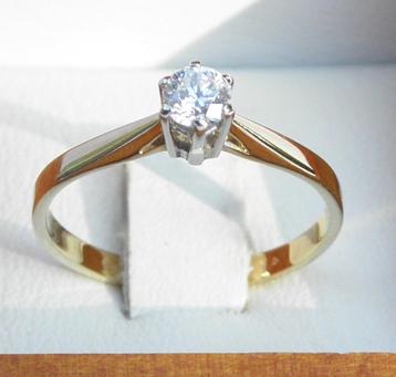 Solitaire en or 18 carats serti avec Brillant, 100% naturel!