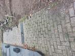 Gratis op te halen . Het pad is +_ 10 m lang en 1,2m breed, Tuin en Terras, Ophalen, Gebruikt, Grijs