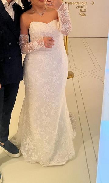Robe de mariée beschikbaar voor biedingen