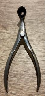 neusspeculum, Ophalen