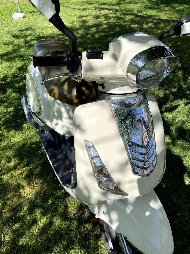 Scooter Razzo Capri 125cc, Fietsen en Brommers, Scooters | Overige merken, Gebruikt, Benzine, Ophalen