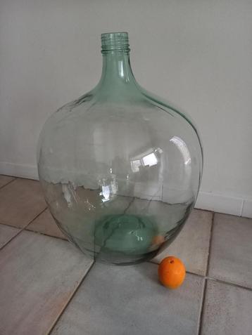oude Dame Jeanne 60 L beschikbaar voor biedingen