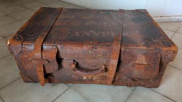 Ancienne malle valise de voyage en cuir, Enlèvement